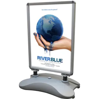 Plakatstativ Wind Line Rondo 50x70 Waterbase